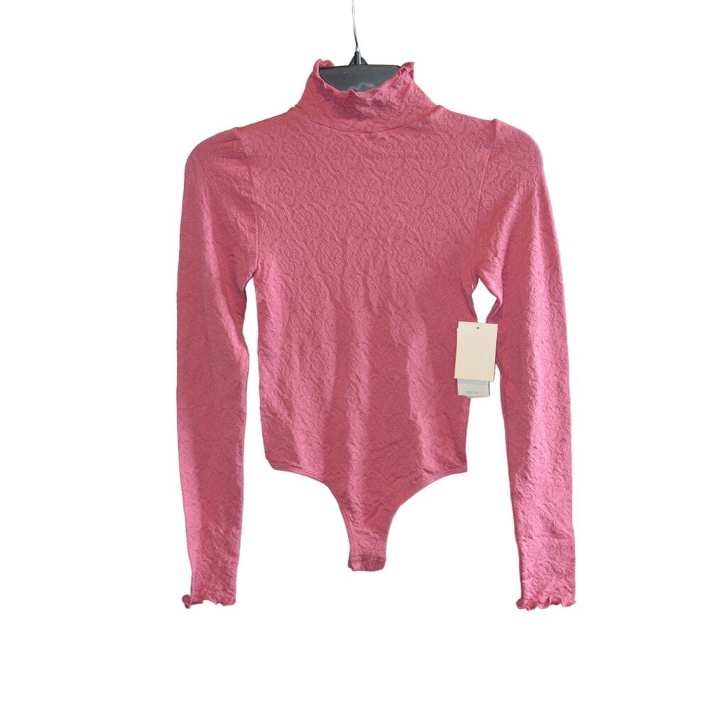 Sugar Moon Juniors Textured Long Sleeve Top in Antique Fuchsia Pink, Size Small